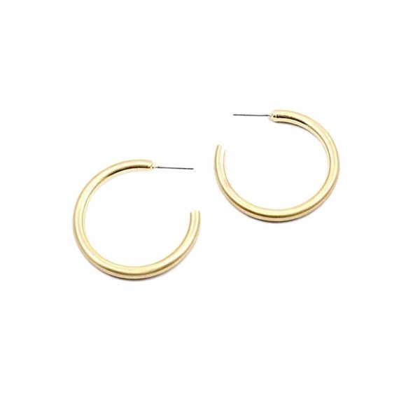 Stylish Modern Gold Thick Small Hoop Earrings