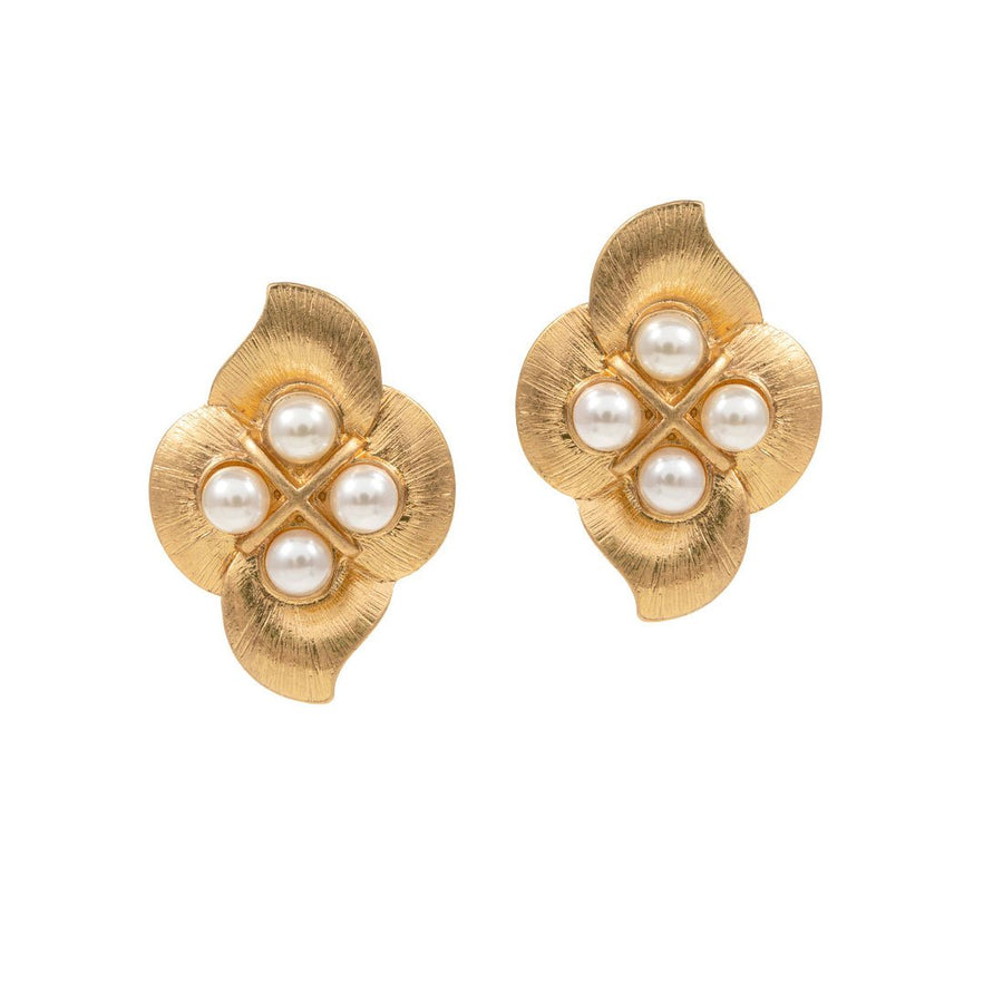 Chic Gold Petal Flower Pearly Earrings