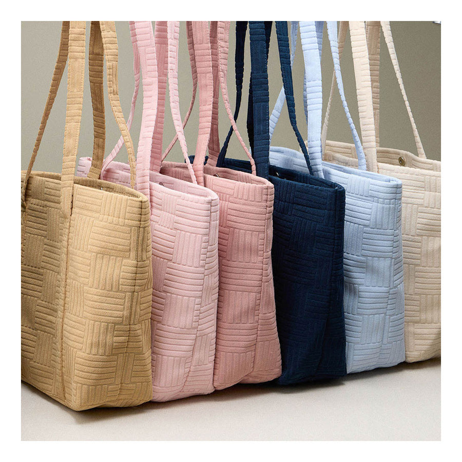 Dust Pink Grid Pattern Everyday Tote Bag