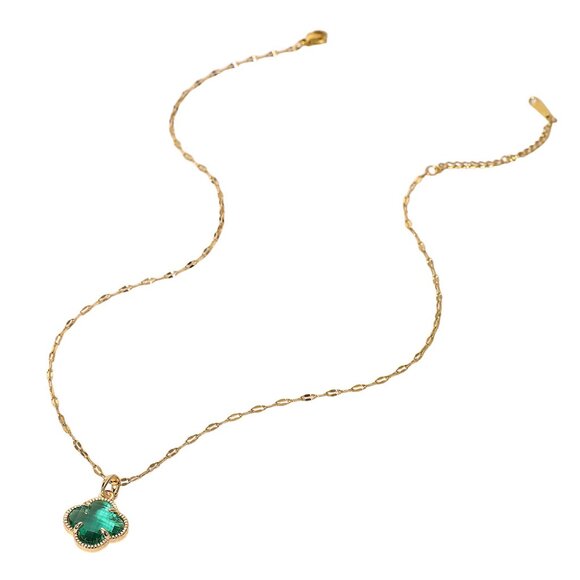 Green Clover Stone Pendant Chain Necklace