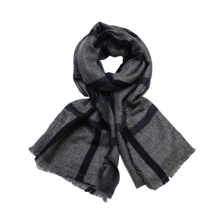 Stylish Soft Checkered Scarf