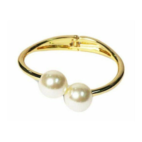 Jumbo Pearly Beads Cuff Bracelet